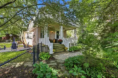 102 Walnut Street, London North, On N6h 1c4