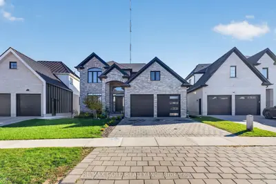 1867 Fountain Grass Drive, London South, On N6k 0k6