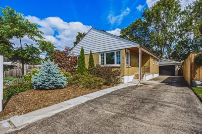 12 Stevenson Avenue, London East, On N5w 1y3