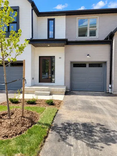 110 Fergus Avenue 33, Kitchener, On N2a 2h2