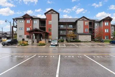 11 Beckwith Lane 204, Blue Mountains, On L9y 0c7