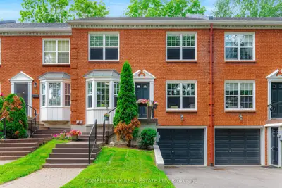18 Country Club Place, Elizabethtown-kitley, On K6v 6t7