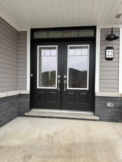 22 Varsity Drive, Welland, On L3b 0n3