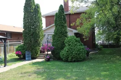 310 Algoma Street N, Thunder Bay, On P7a 5a9