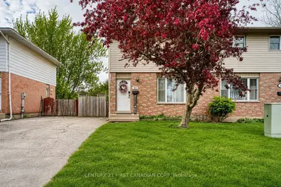 22 Denlaw Road, London North, On N6g 3l4