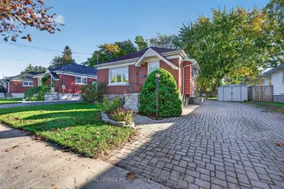 917 Victoria Street, Kingston, On K7k 4t9