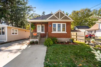 128 Adelaide Street, Port Colborne, On L3k 2w6
