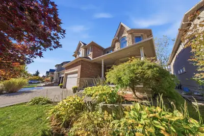 95 Tollgate Drive, Hamilton, On L9g 5c9