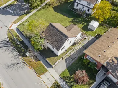 439 Alice Avenue, Kitchener, On N2m 2a3