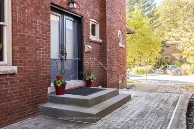 63 Chedoke Avenue, Hamilton, On L8p 4p2