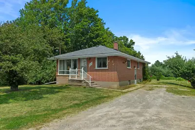 921 Robinson Road, Selwyn, On K0l 1t0