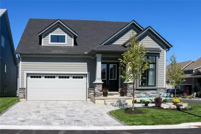 111 Clippers Lane, Blue Mountains, On N0h 2p0
