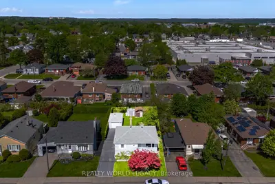 94 Clarendon Avenue, Hamilton, On L9a 3a3