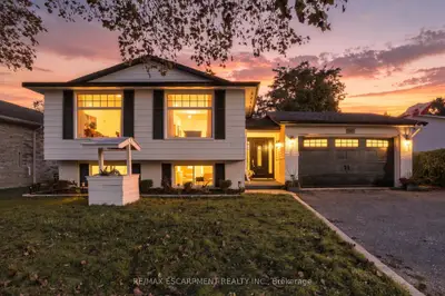 84 Elgar Avenue, Hamilton, On L9c 4e5