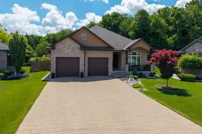 51 Ashby Crescent, Strathroy-caradoc, On N7g 0c9