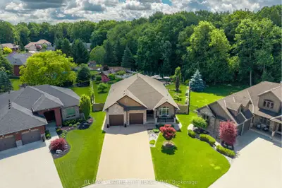 51 Ashby Crescent, Strathroy-caradoc, On N7g 0c9