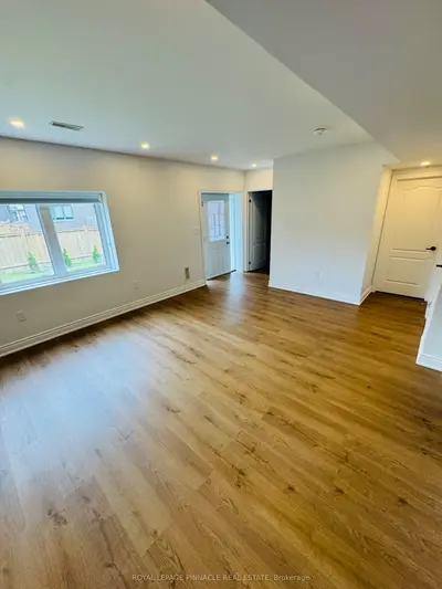 30 Rowley Street Lower, Brantford, On N3s 0j6