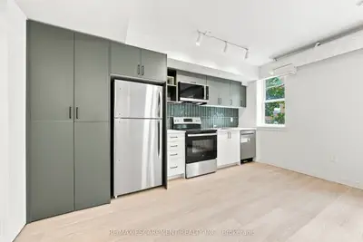 325 James Street S 210, Hamilton, On L8p 3b7