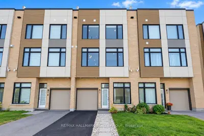 66 Cherry Blossom Private, Parkway Park - Queensway Terrace S And Area, On K2h 0c4