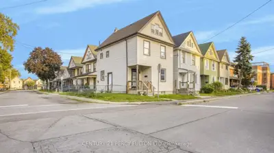 130 Stirton Street, Hamilton, On L8l 6g2