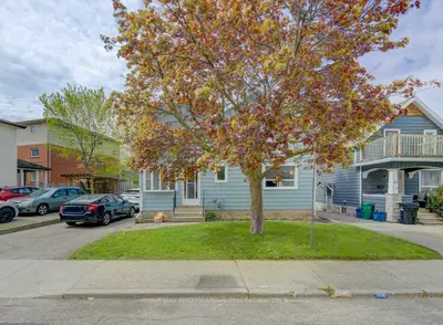 8 Marshall Street, Waterloo, On N2j 2t2