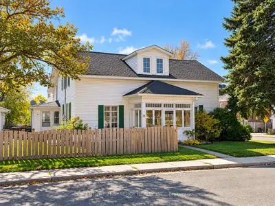 15 Strathcona Street, Smiths Falls, On K7a 1v7
