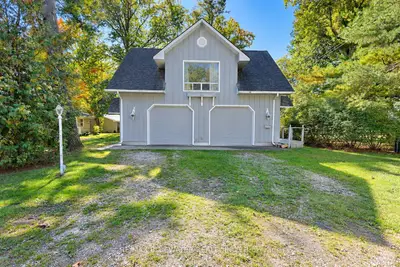 10138 Edmonds Boulevard, Lambton Shores, On N0m 1t0
