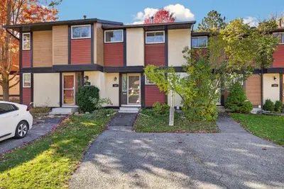 163 Mcclintock Way, Kanata, On K2l 2a5