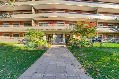 11 Woodman Drive S 210, Hamilton, On L8k 4e3