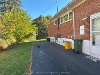 17 Carwyn Crescent, Hamilton, On L8s 3h3