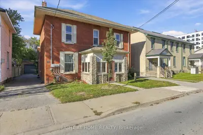 42 Wellington Street, Kawartha Lakes, On K9v 3n3