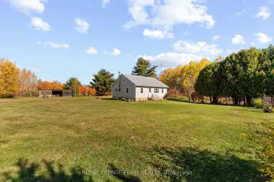 16 Royal Pines Road, North Algona Wilberforce, On K0j 1t0