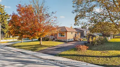 360 Queen Street E, Wellington North, On N0g 2l2