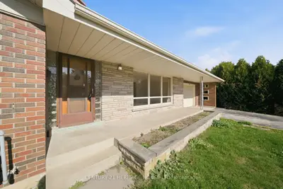 486 Chatham Street, Brantford, On N3s 4j9