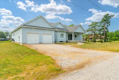 3167 Broadway Street, Brooke-alvinston, On N0n 1a0