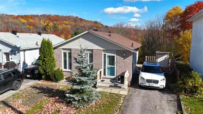 27 Hergott Avenue, Elliot Lake, On P5a 3b1
