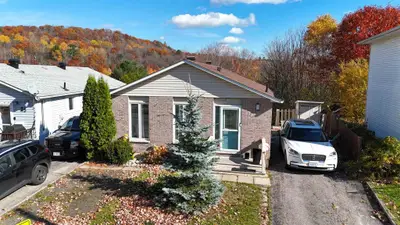 27 Hergott Avenue, Elliot Lake, On P5a 3b1