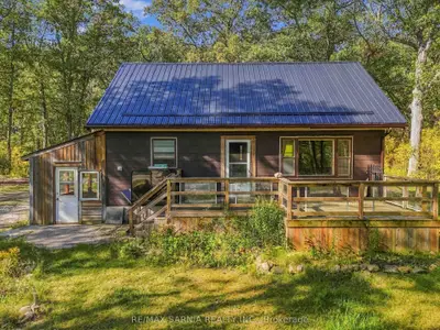 9722 Lakeshore Road, Lambton Shores, On N0m 1t0