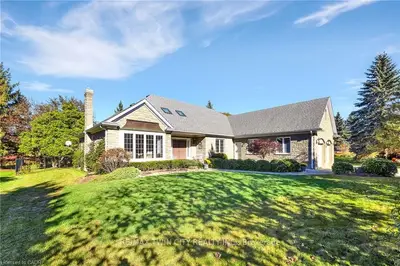 10 Meadow Heights Drive, Woolwich, On N0b 2v0