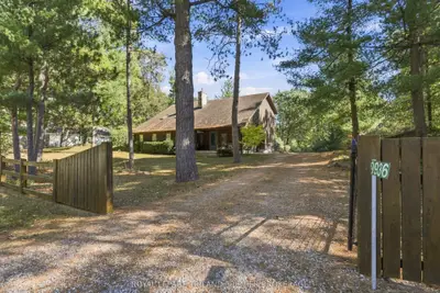 9936 Ontario Street, Lambton Shores, On N0m 2l0