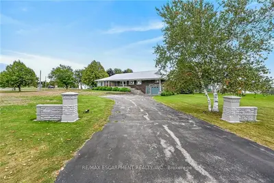 17 Tranquility Street, Brantford, On N3r 3h6
