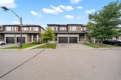 30 Times Square Boulevard 177, Hamilton, On L8j 0m1