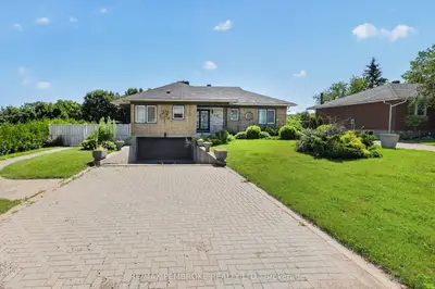 235 Broadview Drive, Pembroke, On K8a 2a1
