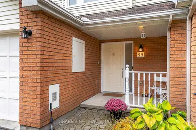 22 Hodgson Court, Kanata, On K2k 2t4