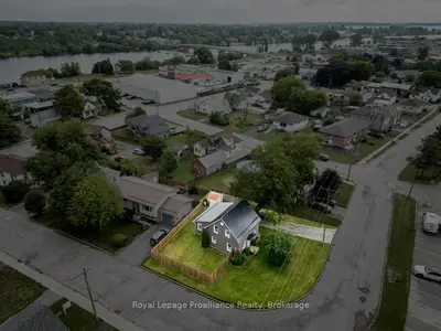 61 Pelham Street, Quinte West, On K8v 4t8