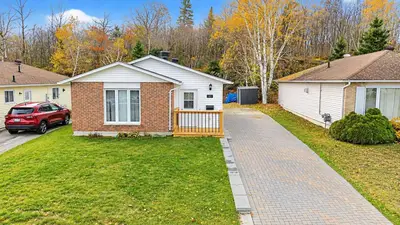 43 Mclaren Crescent, Elliot Lake, On P5a 3m3