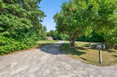 16 Cedar Lane, Mono, On L9w 6c8