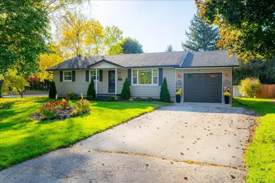24 Parkdale Avenue, Tillsonburg, On N4g 4c5