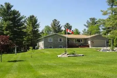 117 Pinewood Boulevard, Kawartha Lakes, On K0m 2t0