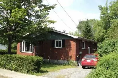 163 Dominion Street S, North Glengarry, On K0c 1a0